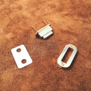 40mm Gilt turn lock