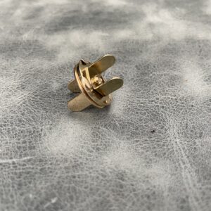 18mm Gilt Magnetic Lock