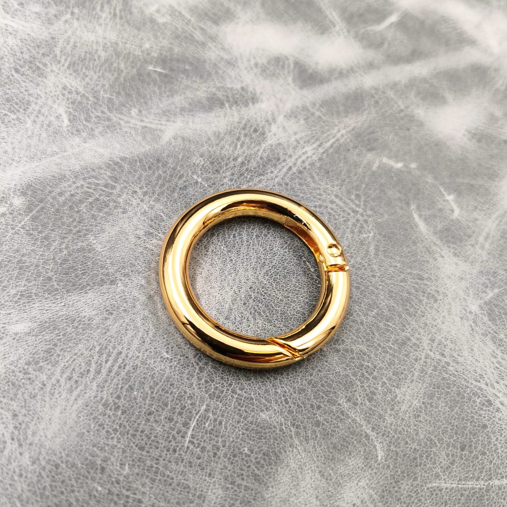 26mm Gilt O-Ring with Spring Clip - (Pack of 4) - Image 2